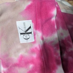 Tie dye purple pink & white Calvin Klein cropped hoodie. Size small. Never worn.
